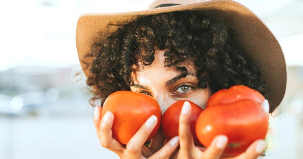 cómo tratar el acné con tomate o jitomate